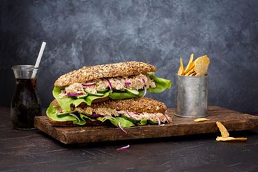 Schouten food (vegan tuna sandwich) 