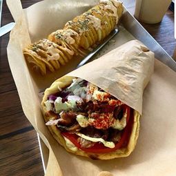 Vegan σουβλάκι με πατάτες ροδέλες