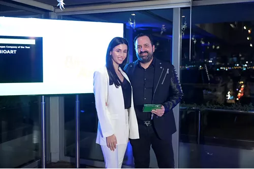 Vegan Company of the Year: ΒΙΟART. Ελένη Καρακινάρη (Τμήμα Προβολής) και Σπύρος Βλάχος (Γενικός Διευθυντής)